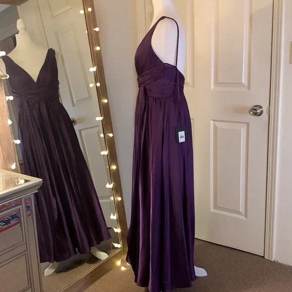 MAC DUGGAL
Ruched Top Satin Pleated Tea Length Dress - Picture 6 of 16